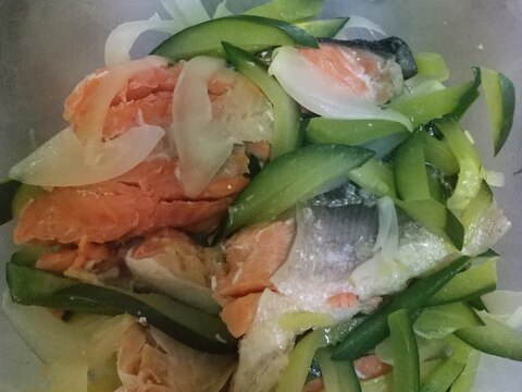 塩鮭と野菜のレンチン蒸し